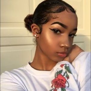 Meet your Posher, Bianca